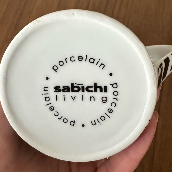 Set of Four Animal Print Mugs - Porcelain Coffee Cups - Picture 6 of 7